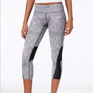 NIKE Stay Warm Running Capri Tights